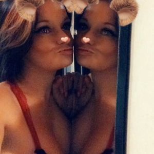 Meet your Posher, Holly